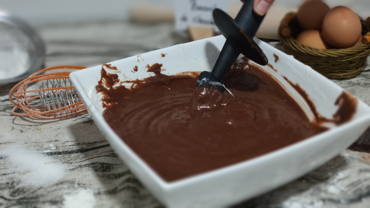 bizcocho cubierto de chocolate
