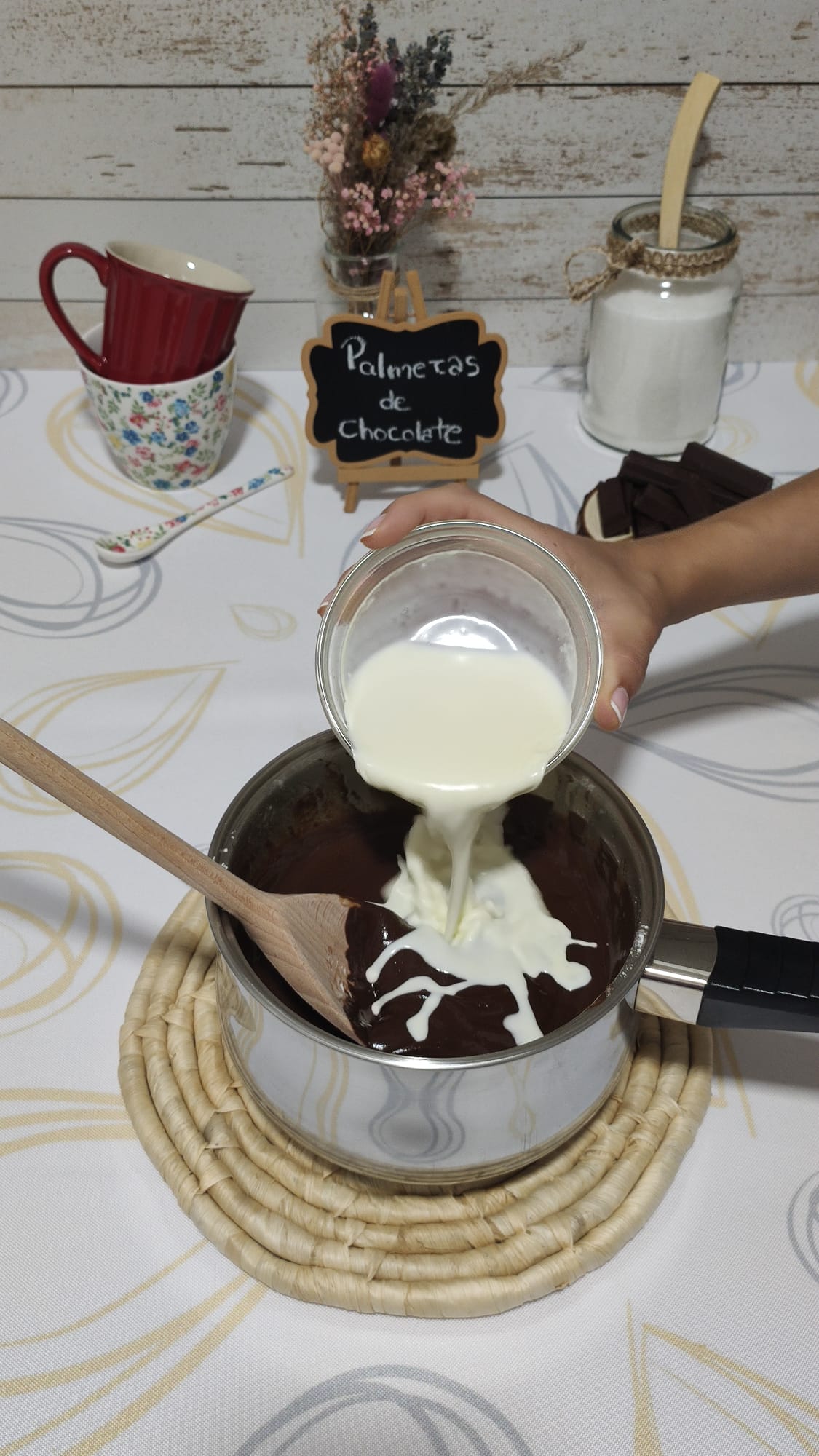 bizcocho cubierto de chocolate