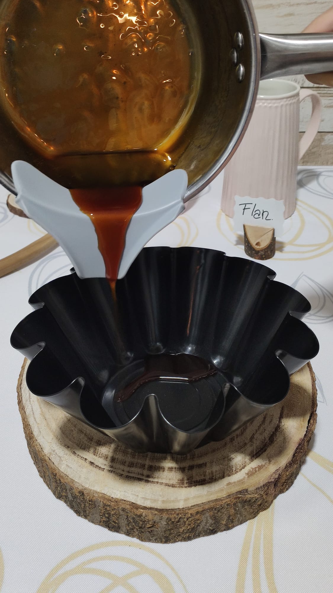 bizcocho cubierto de chocolate