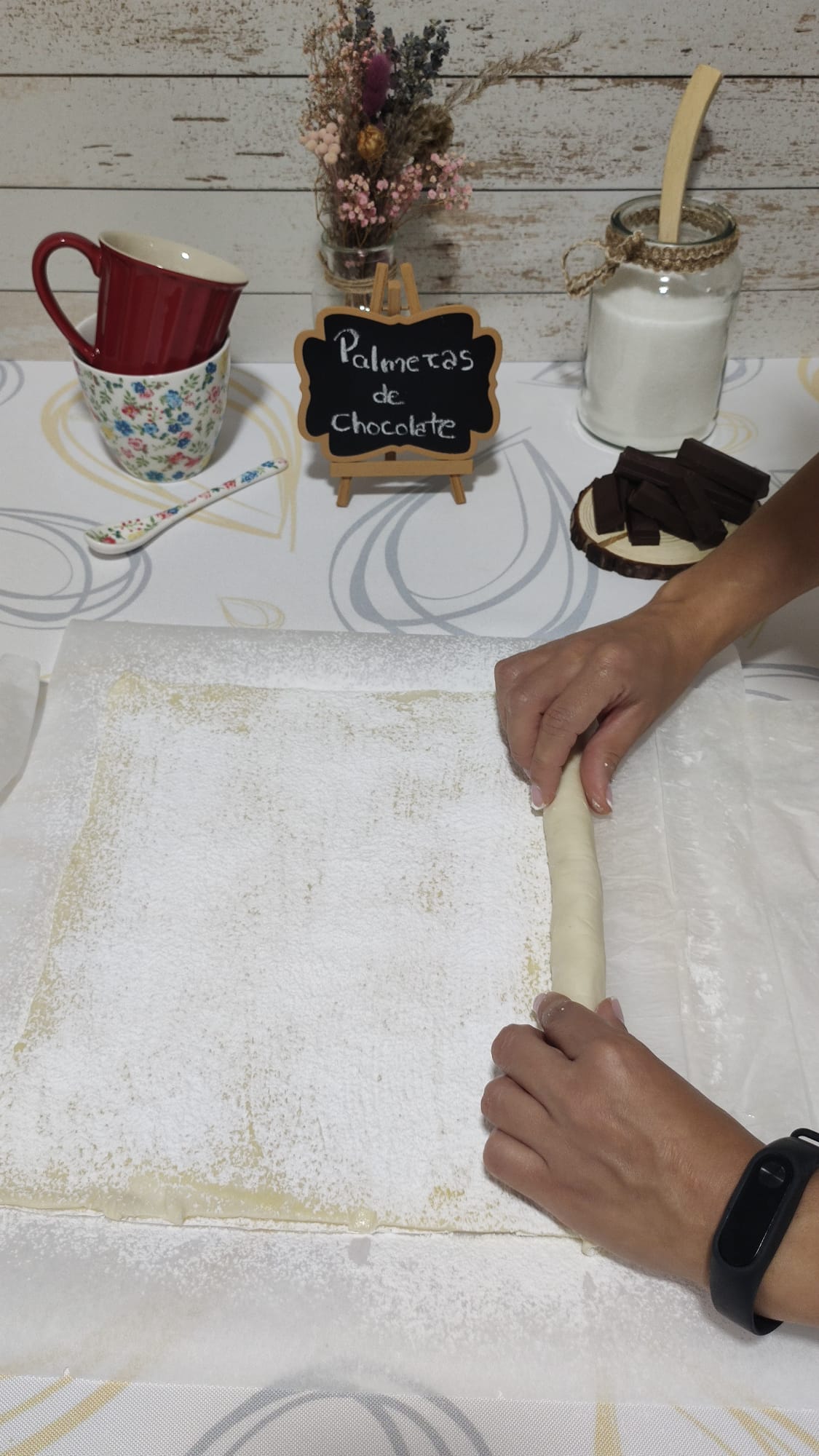 bizcocho cubierto de chocolate