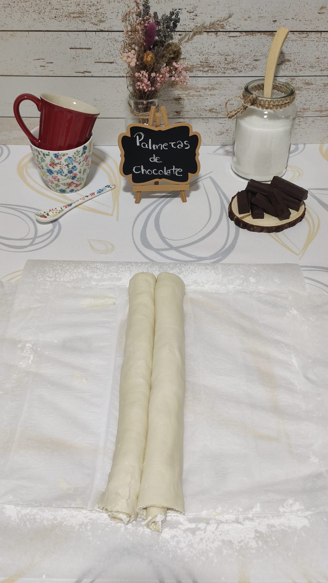 bizcocho cubierto de chocolate
