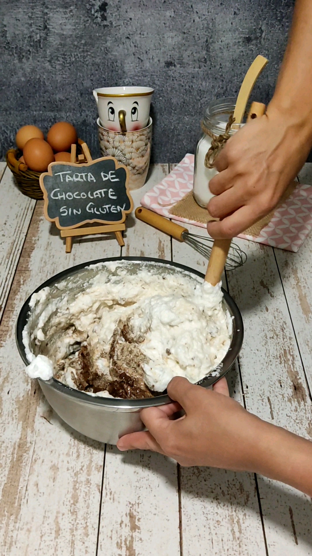 bizcocho cubierto de chocolate