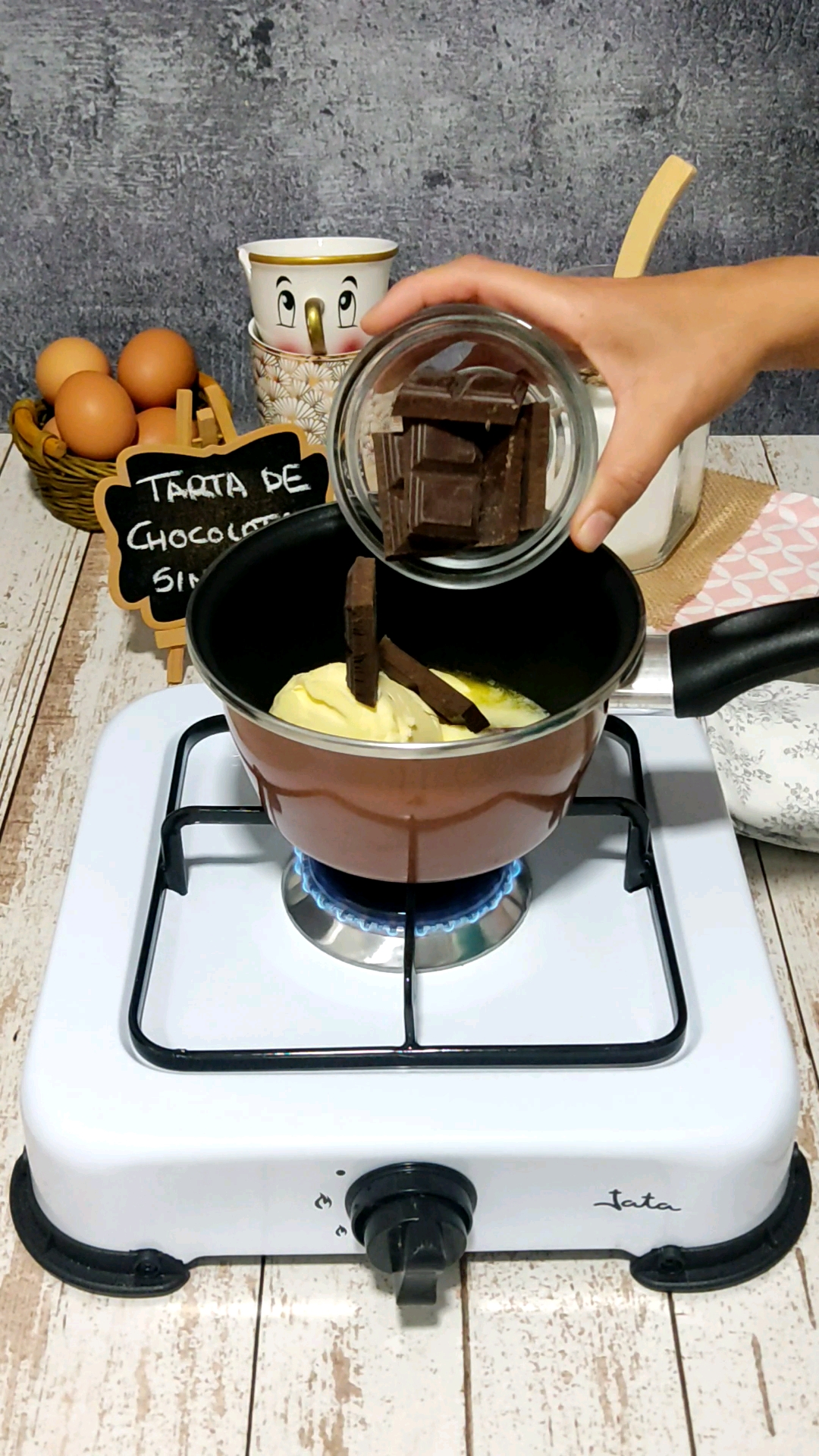bizcocho cubierto de chocolate