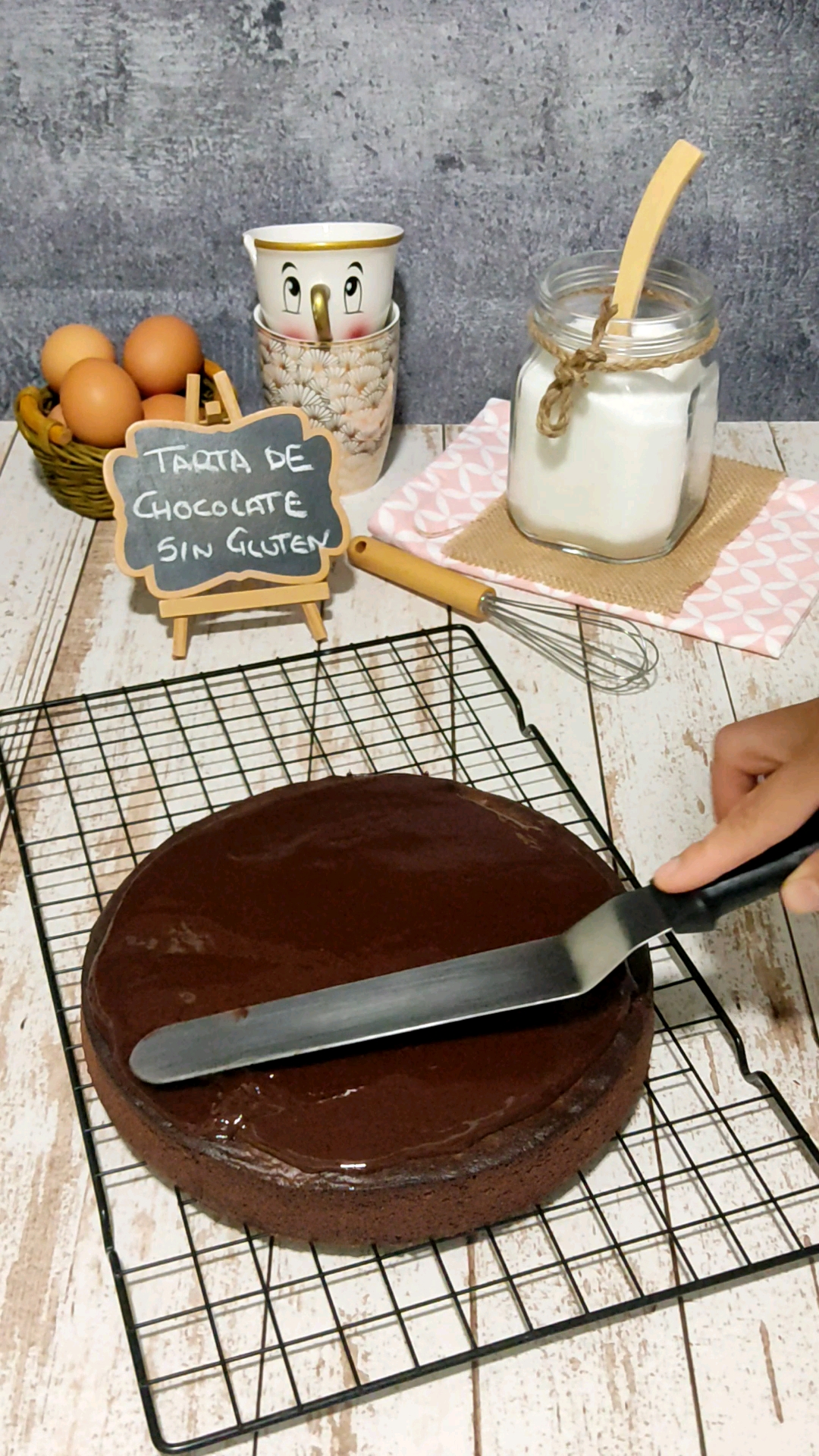 bizcocho cubierto de chocolate