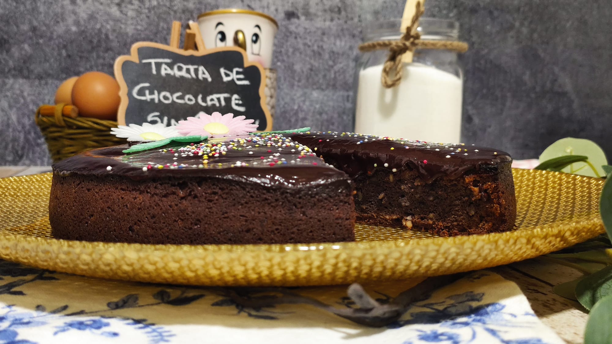 bizcocho cubierto de chocolate