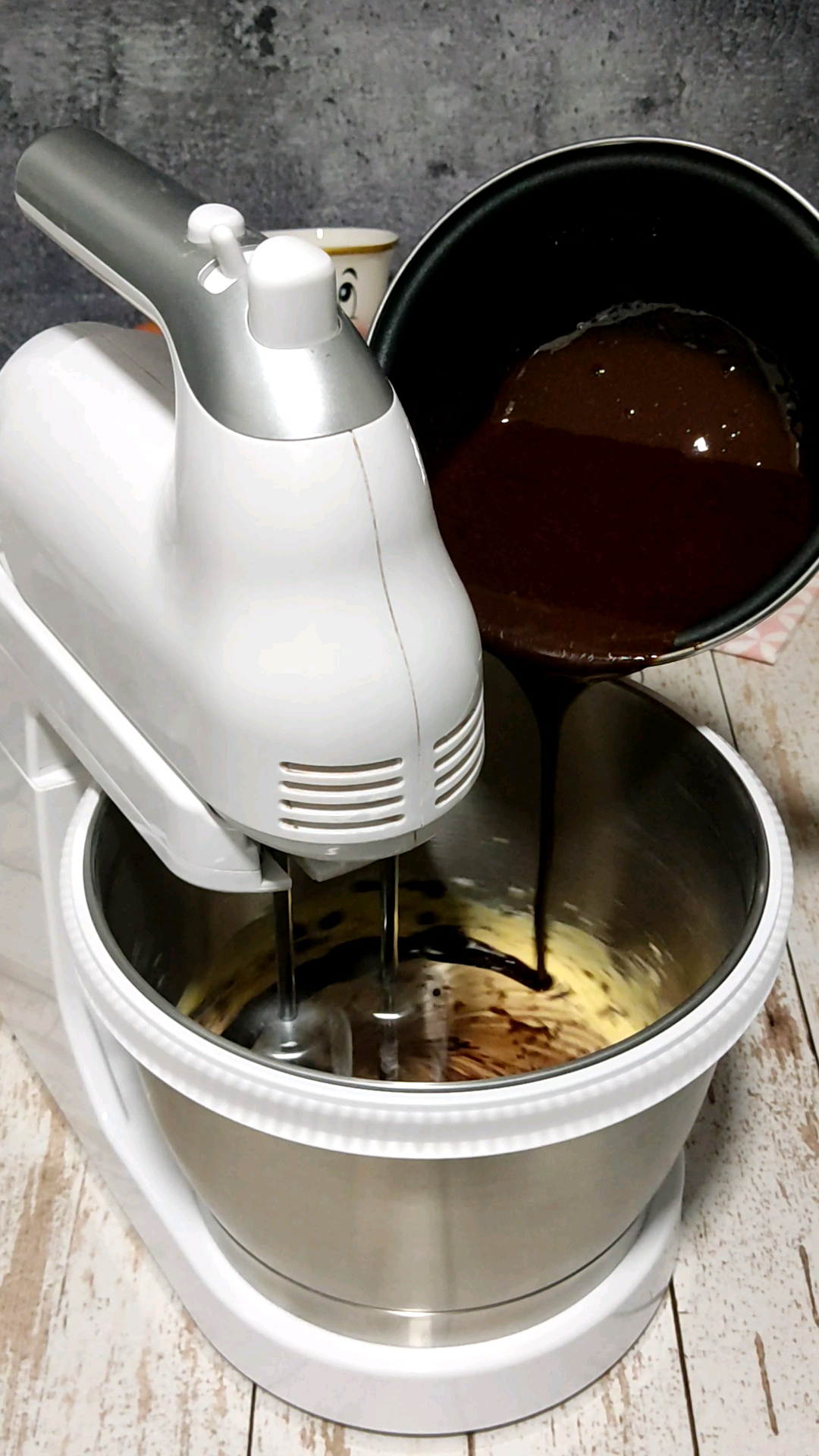 bizcocho cubierto de chocolate