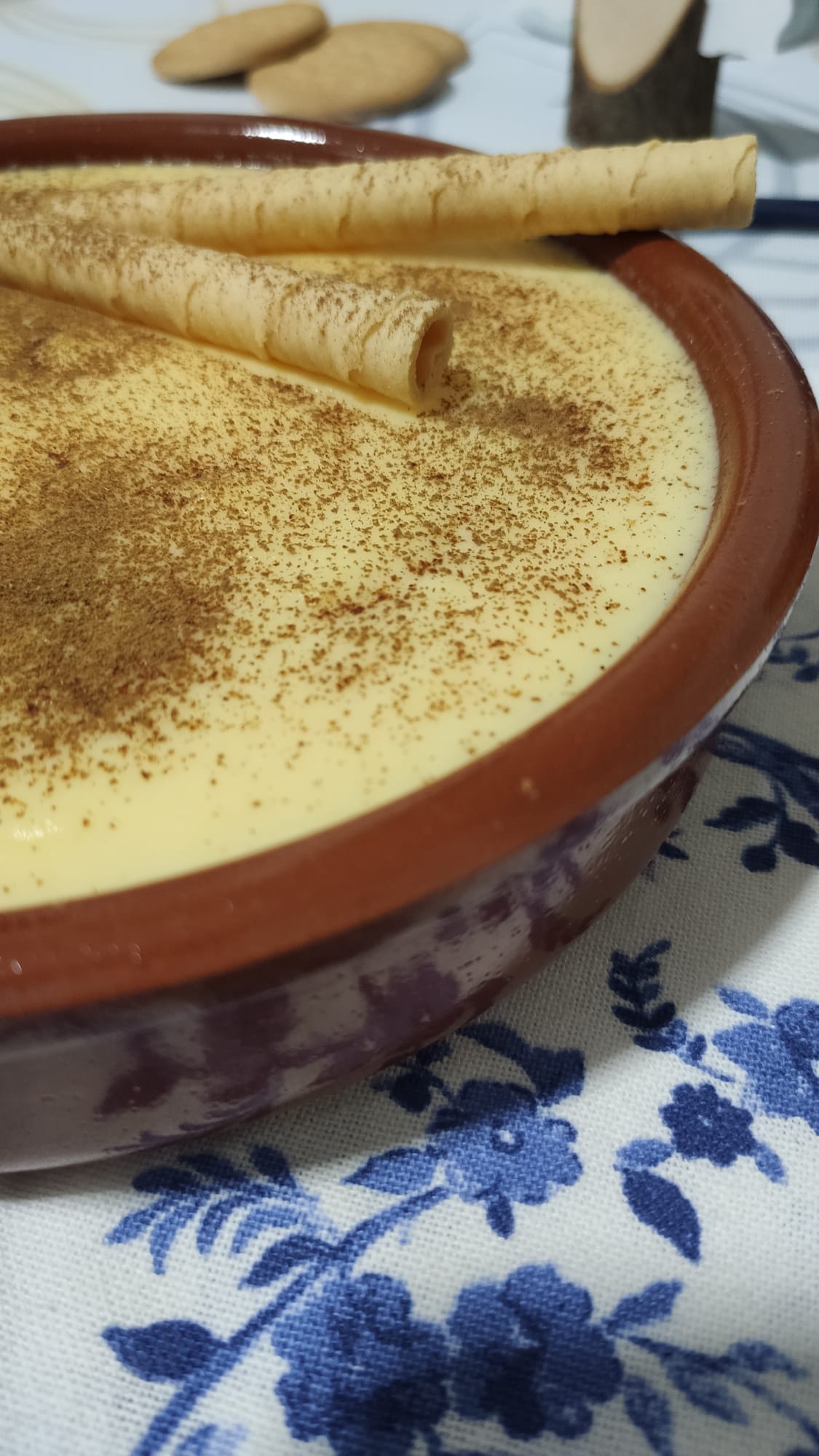 bizcocho cubierto de chocolate