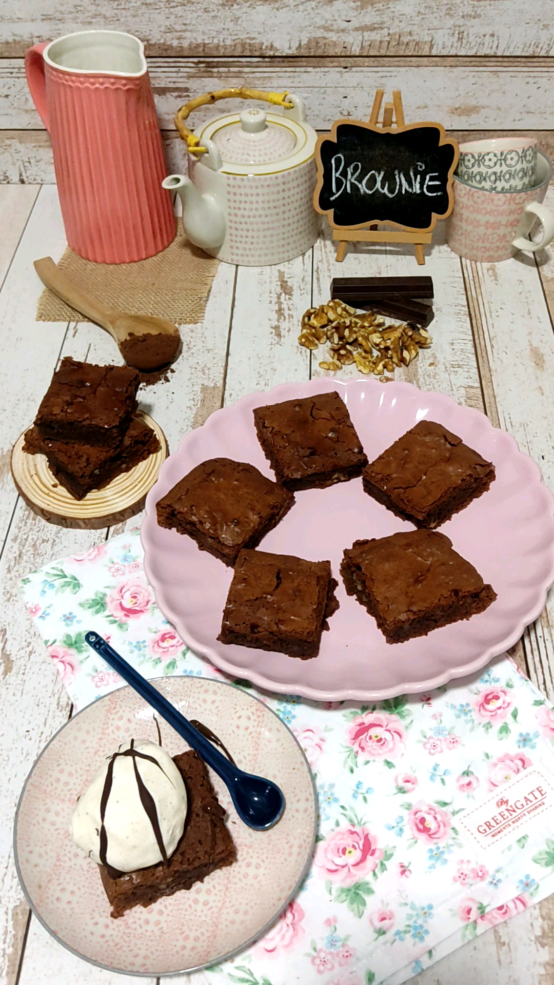 bizcocho cubierto de chocolate