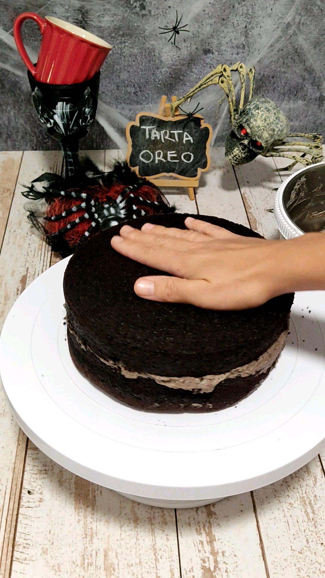 bizcocho cubierto de chocolate