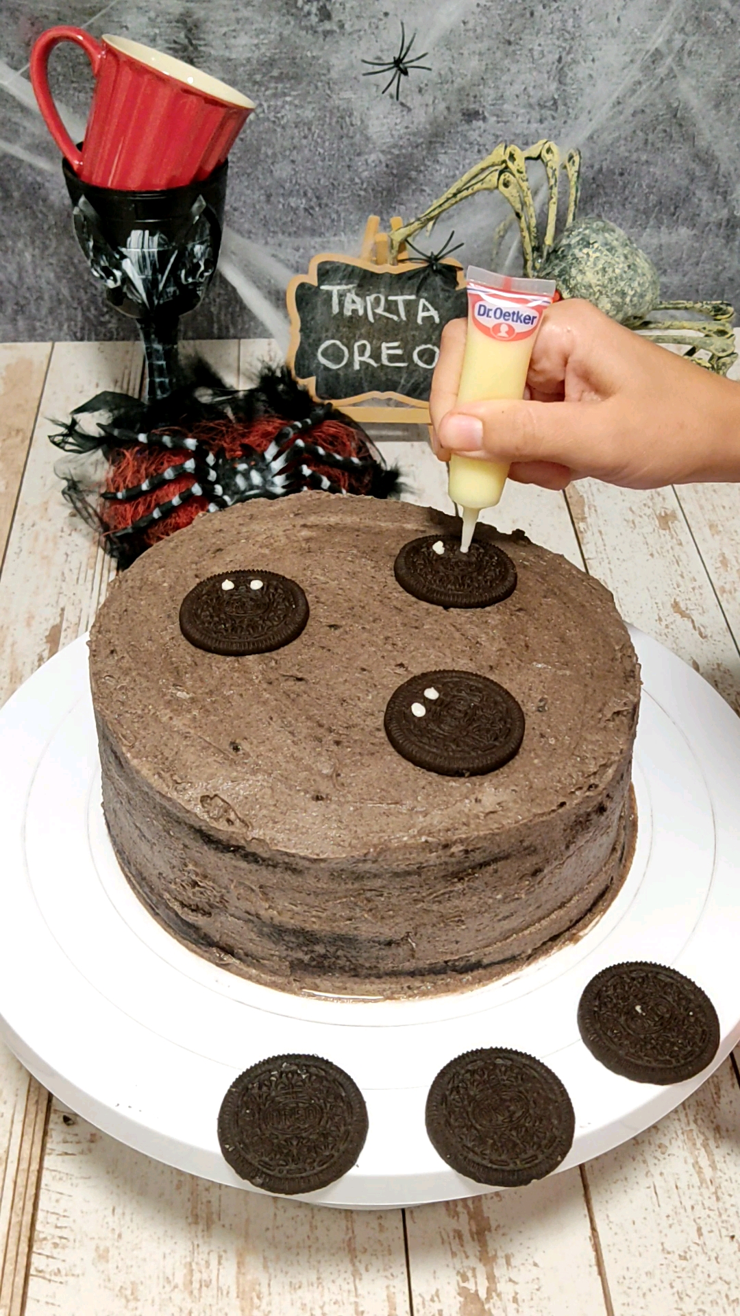 bizcocho cubierto de chocolate