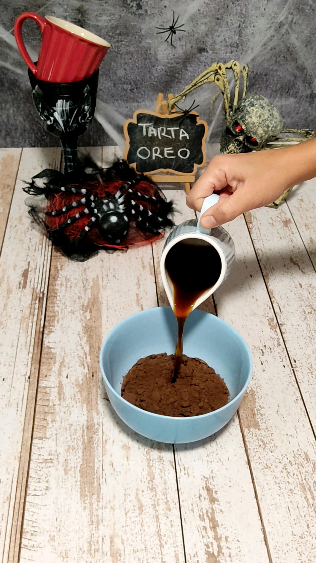 bizcocho cubierto de chocolate