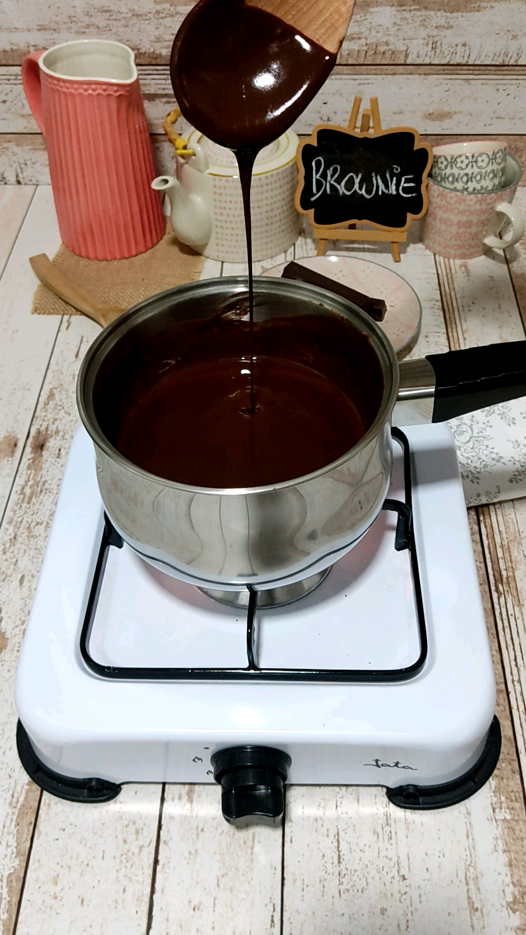 bizcocho cubierto de chocolate