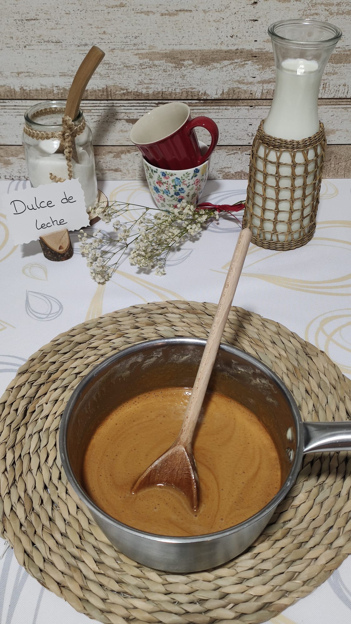 Nuestro dulce de leche cada vez más espeso y oscuro Nuestro dulce de leche cada vez más espeso y oscuro