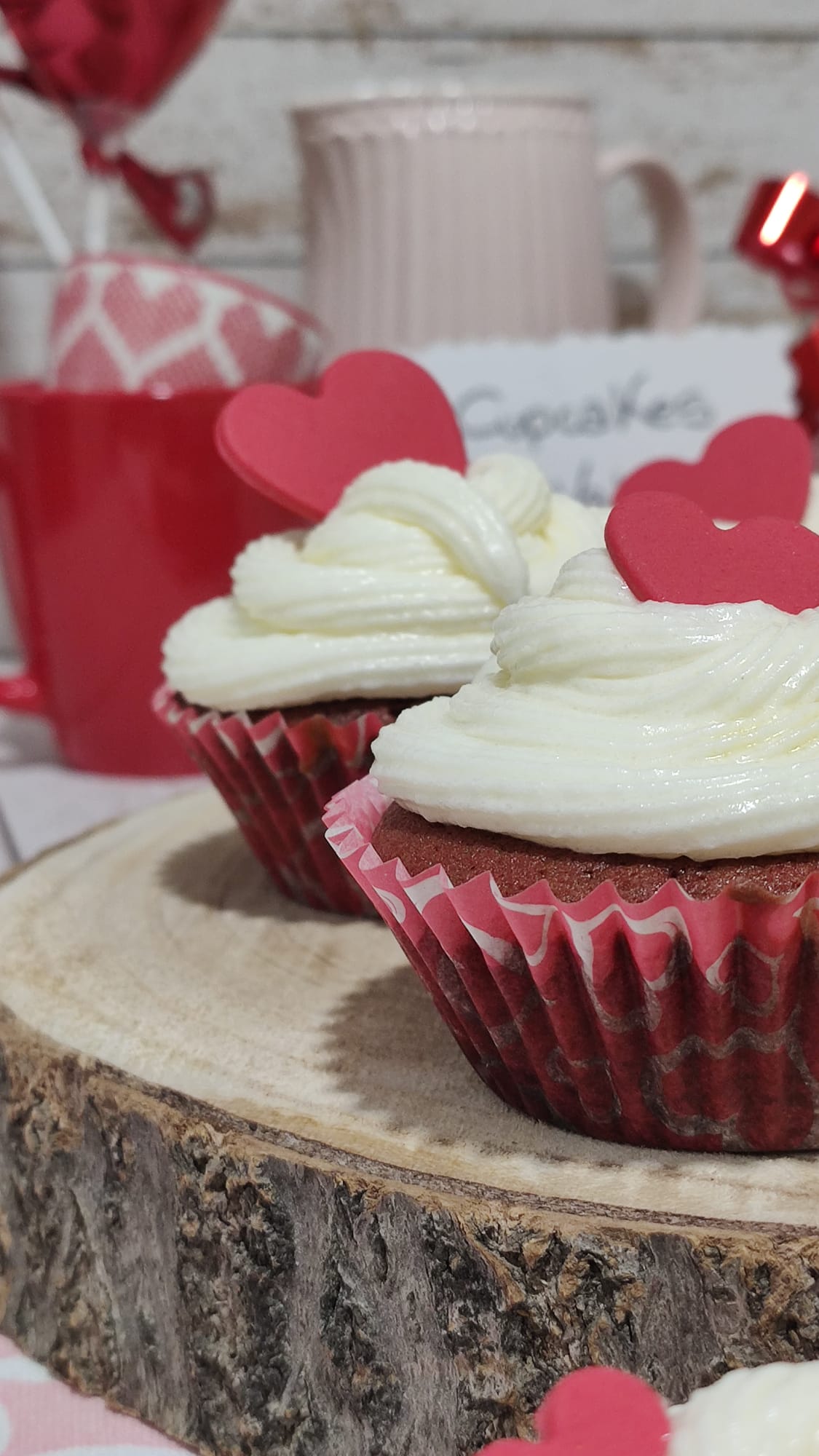 Deliciosa combinación de cupcake y frosting de queso