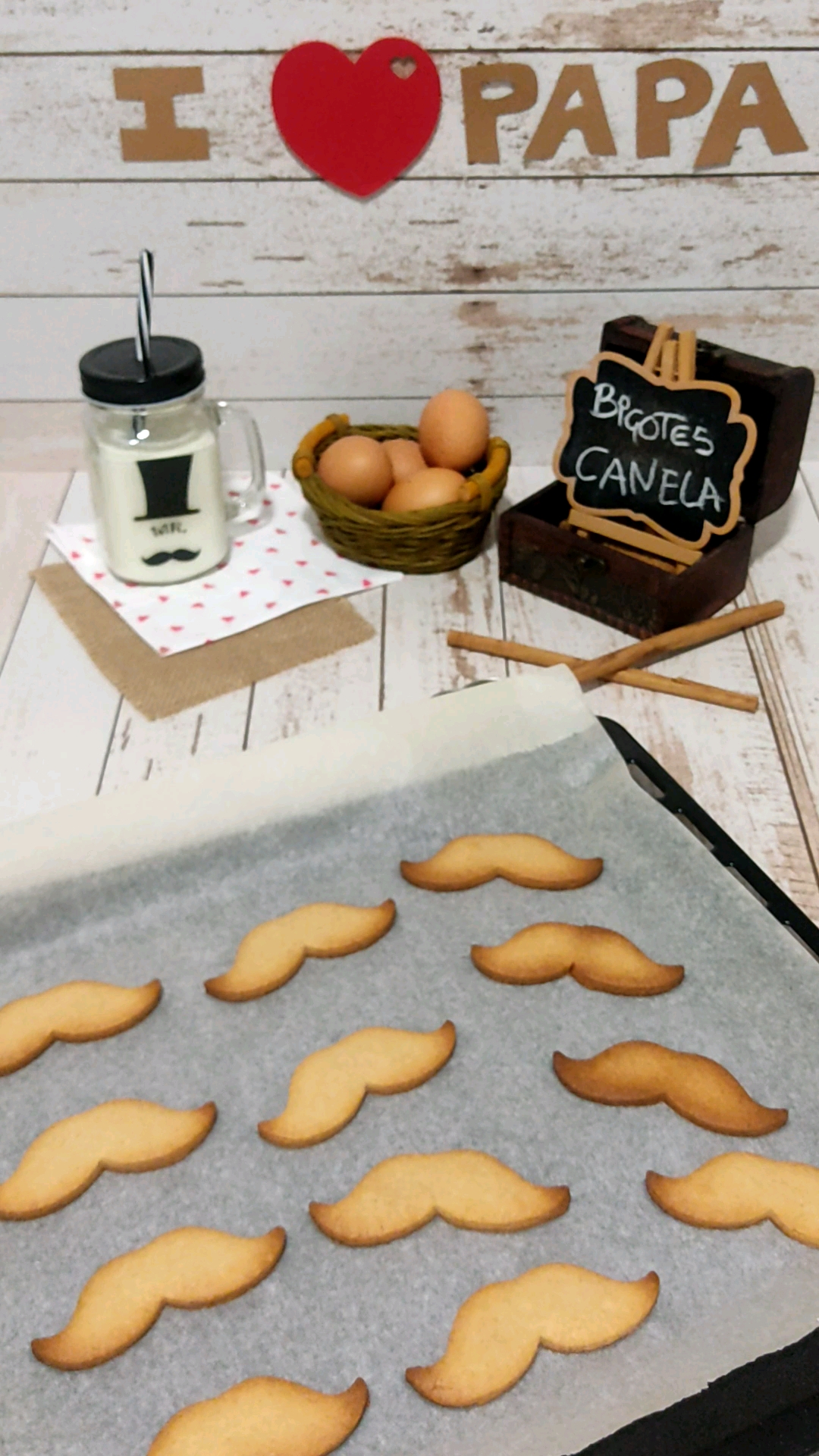 Horneamos nuestros bigotes de canela