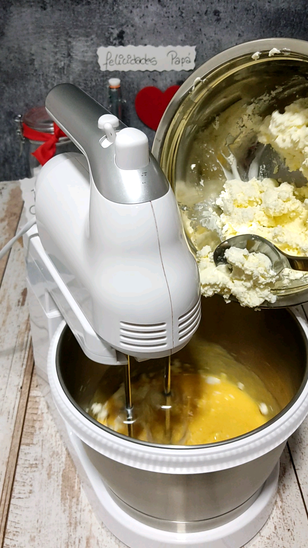 Incorporamos el mascarpone y la vainilla