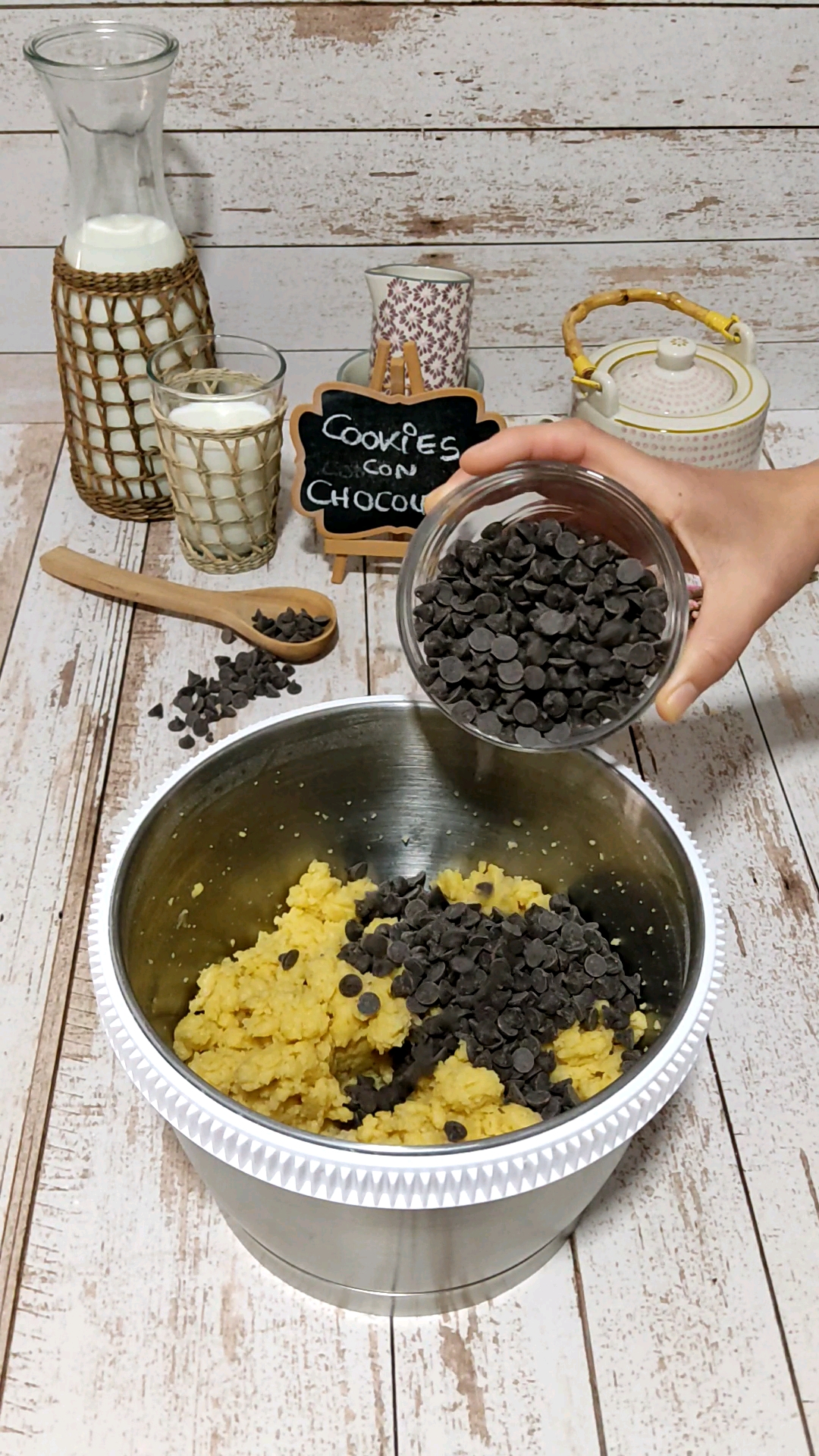 Añadimos las pepitas de chocolate Añadimos las pepitas de chocolate