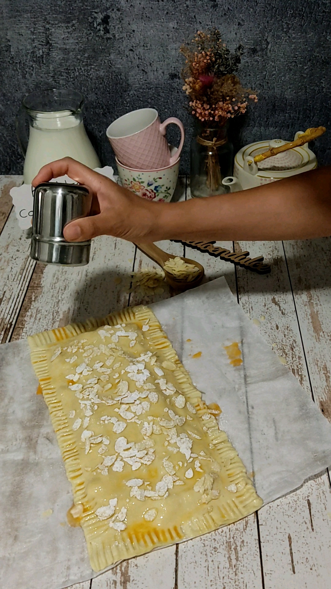 Espolvoreamos con azúcar glas