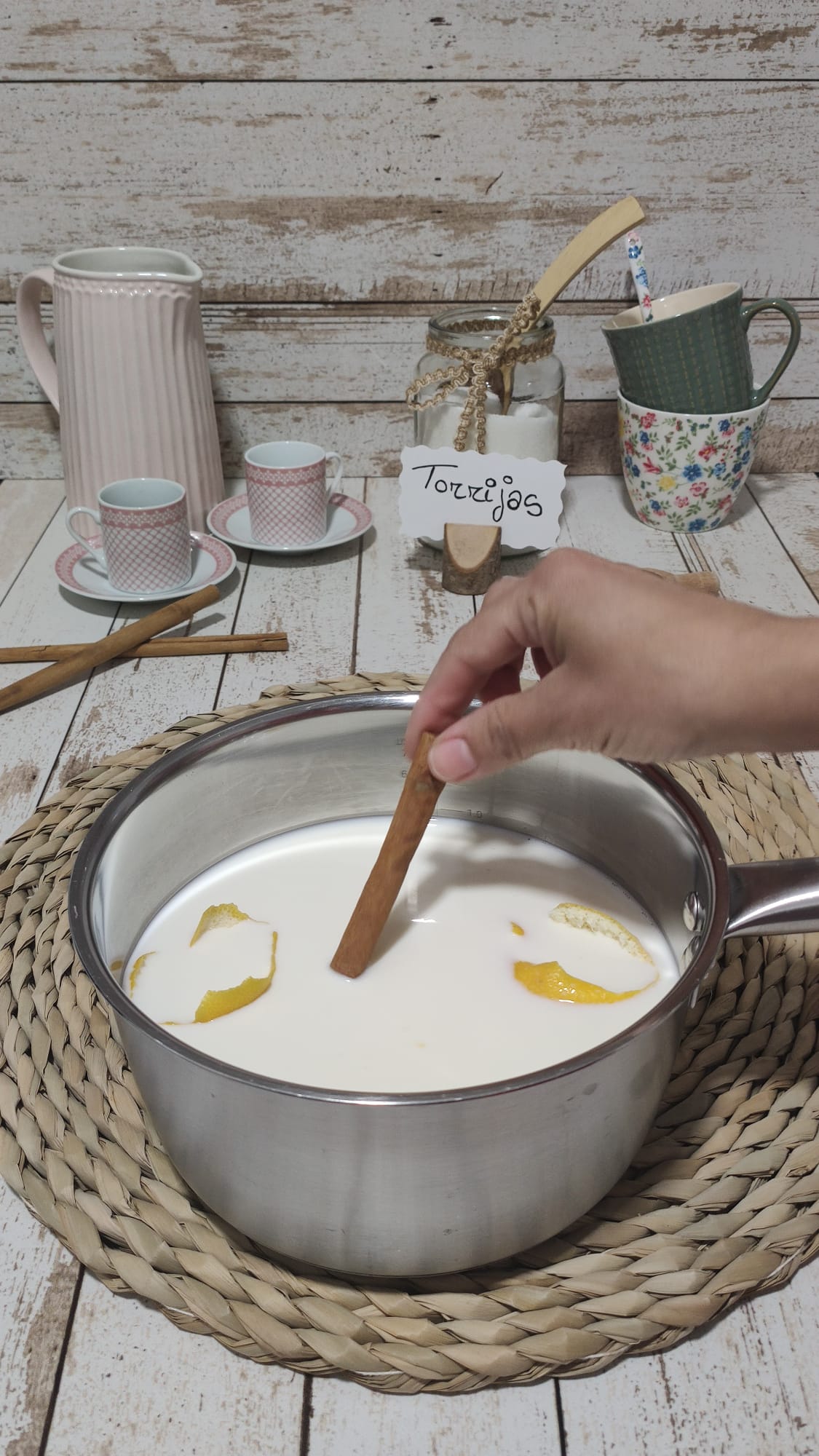 Añadimos la canela en rama