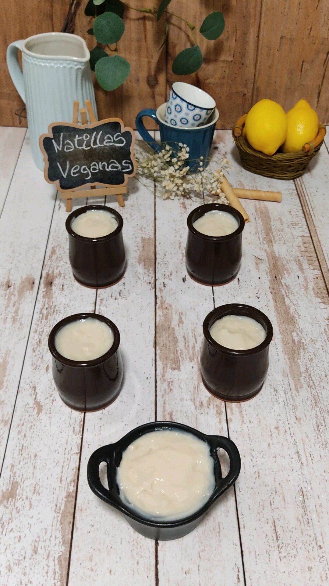 Y llevamos nuestras natillas veganas a la nevera Y llevamos nuestras natillas veganas a la nevera