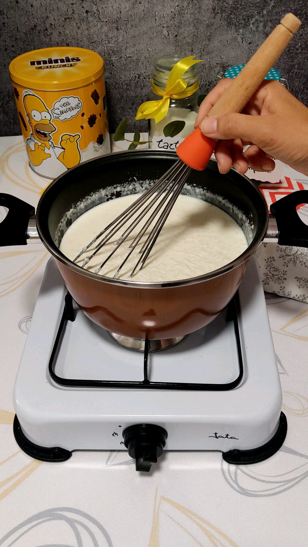 Calentamos a fuego lento mientras removemos