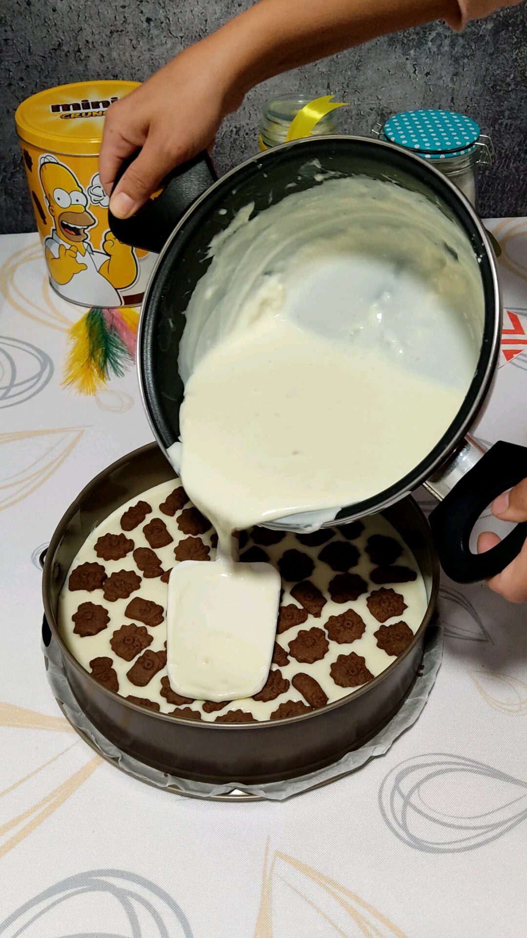 Vertemos la otra mitad de crema