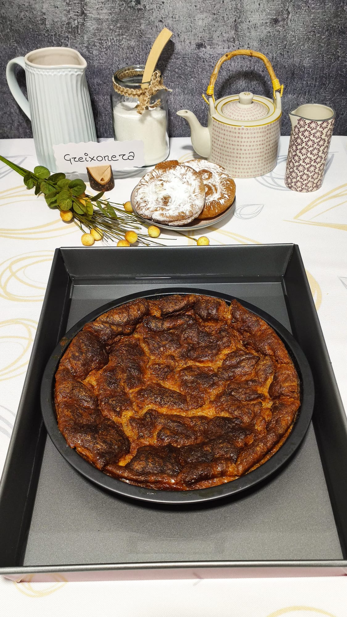 Y esta es nuestra greixonera recién salida del horno Y esta es nuestra greixonera recién salida del horno