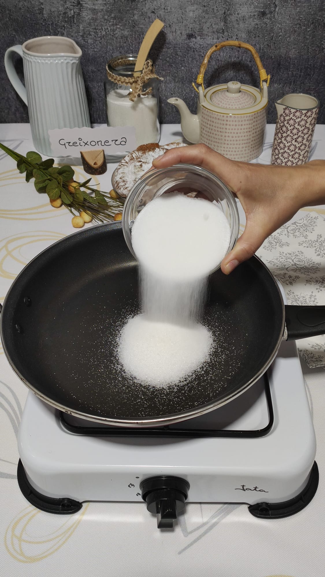 Vamos a caramelizar 100 gramos de azúcar Vamos a caramelizar 100 gramos de azúcar