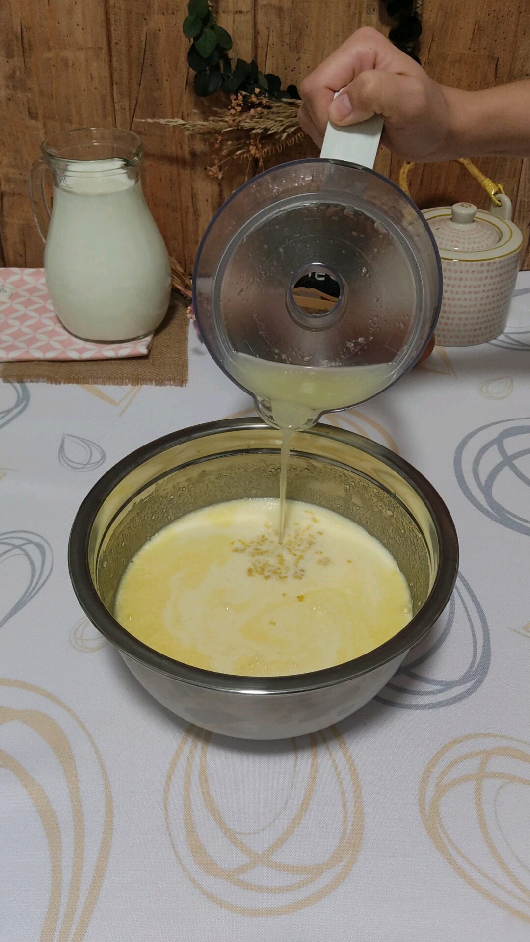 Añadimos la ralladura y el zumo de limón