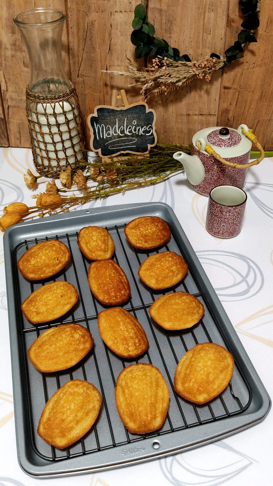 Pasamos las madeleines a la rejilla enfriadora