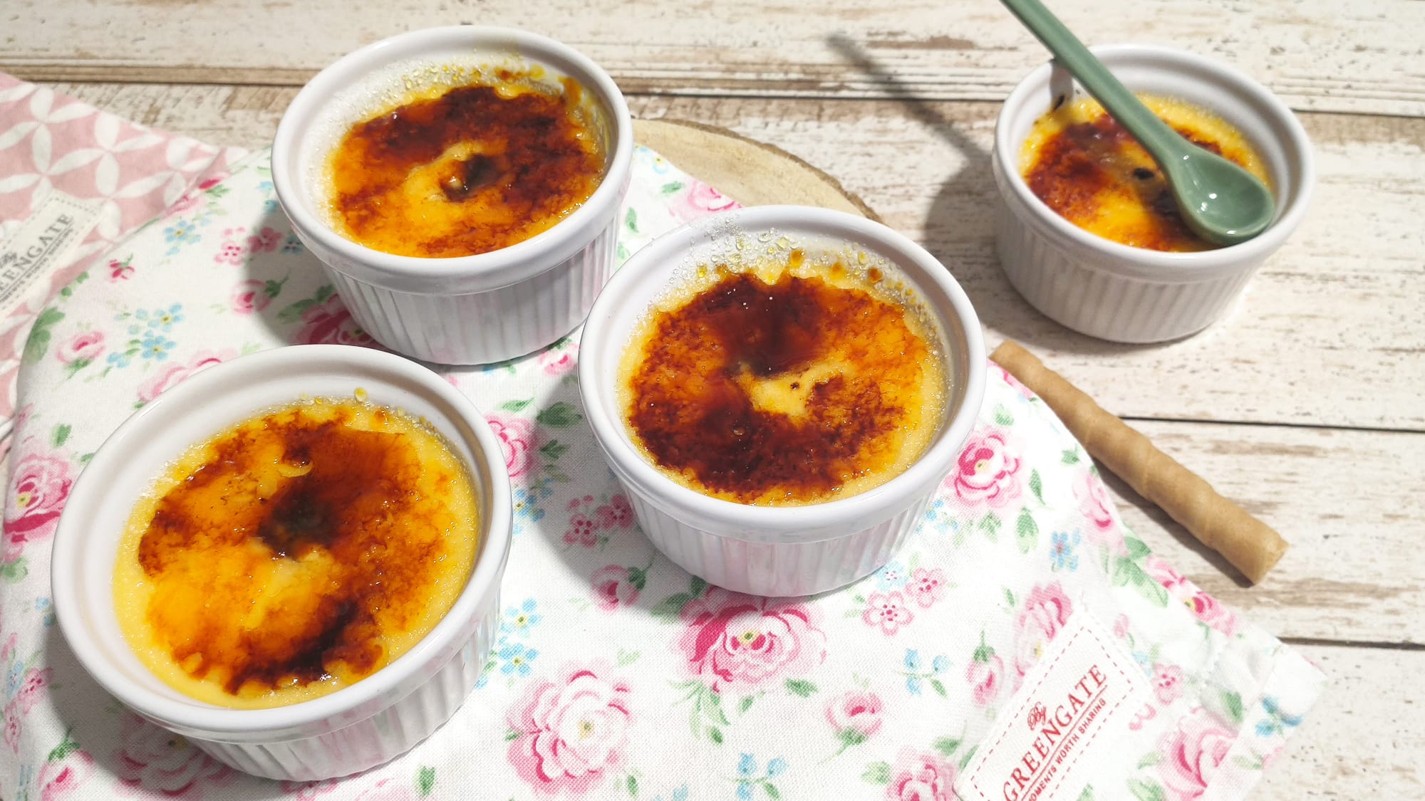 ¿Te atreves con nuestra deliciosa crème brûlée?