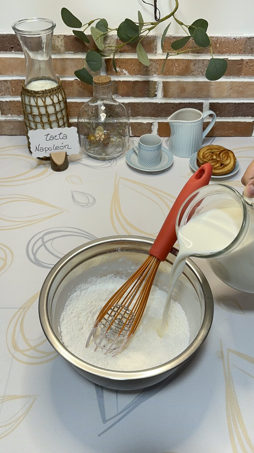 Añadimos un chorrito de leche