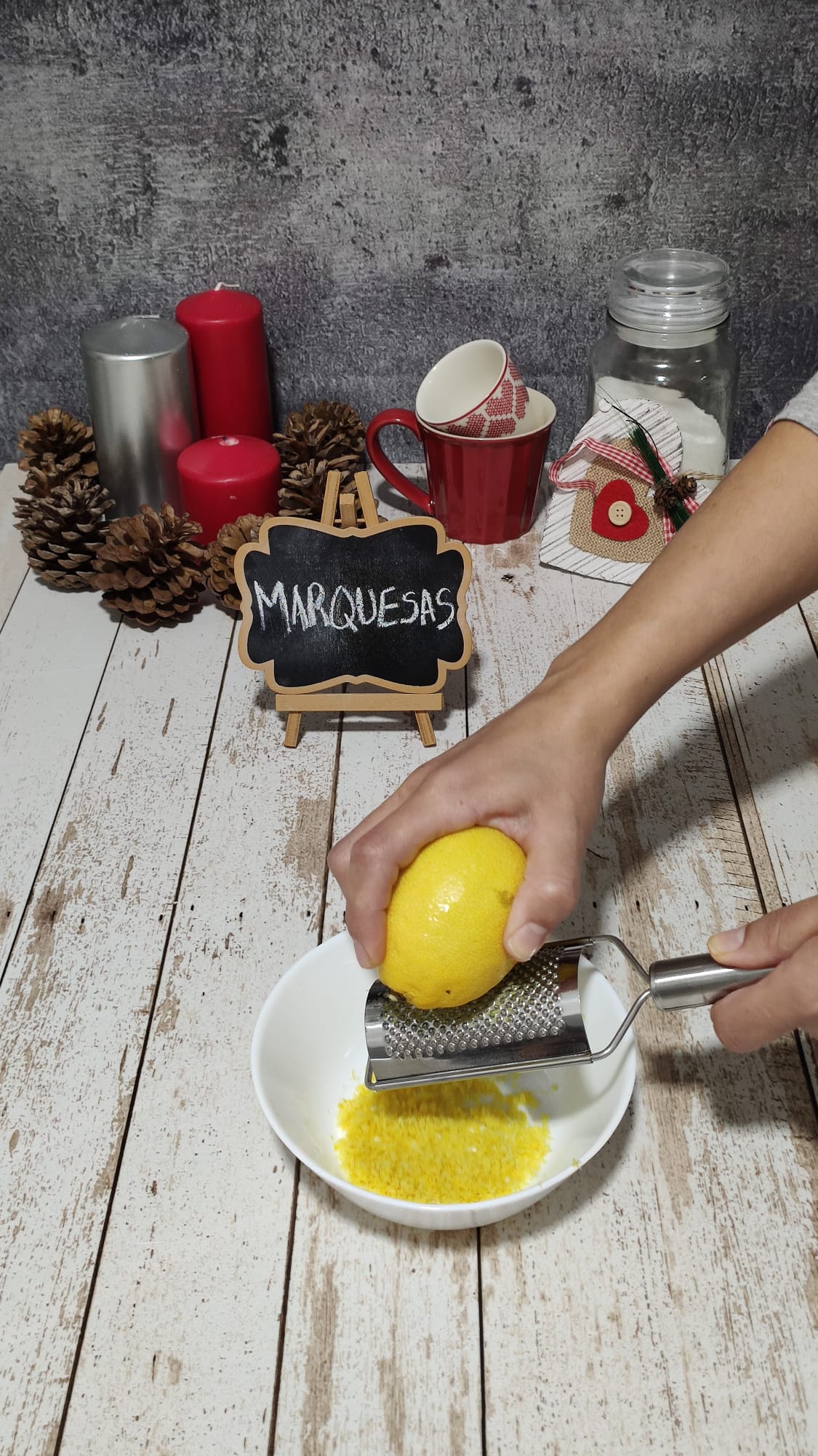 Marquesitas_2 Rallamos la piel de un limón
