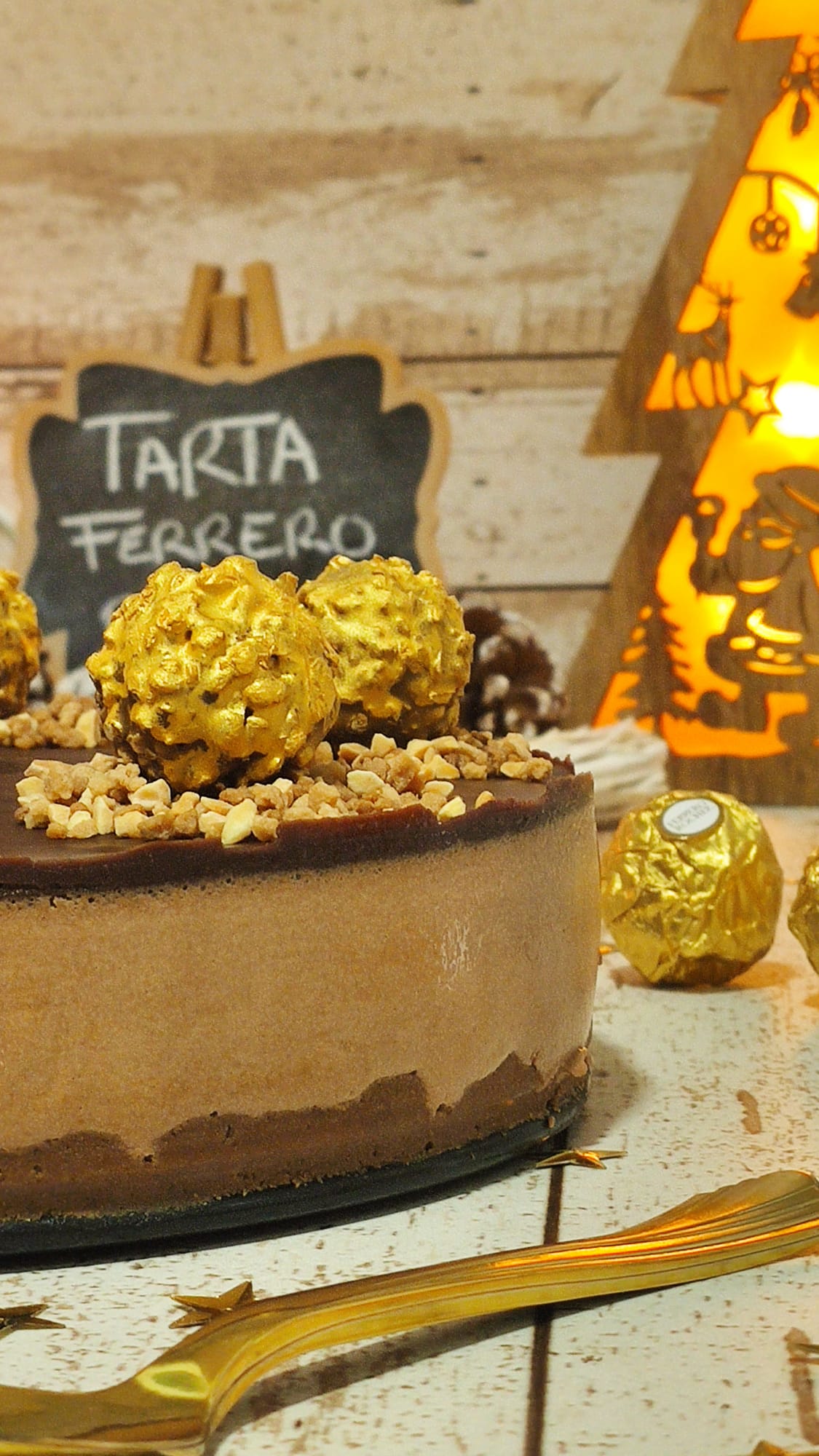 Deliciosa tarta de Ferrero Rocher y Nutella