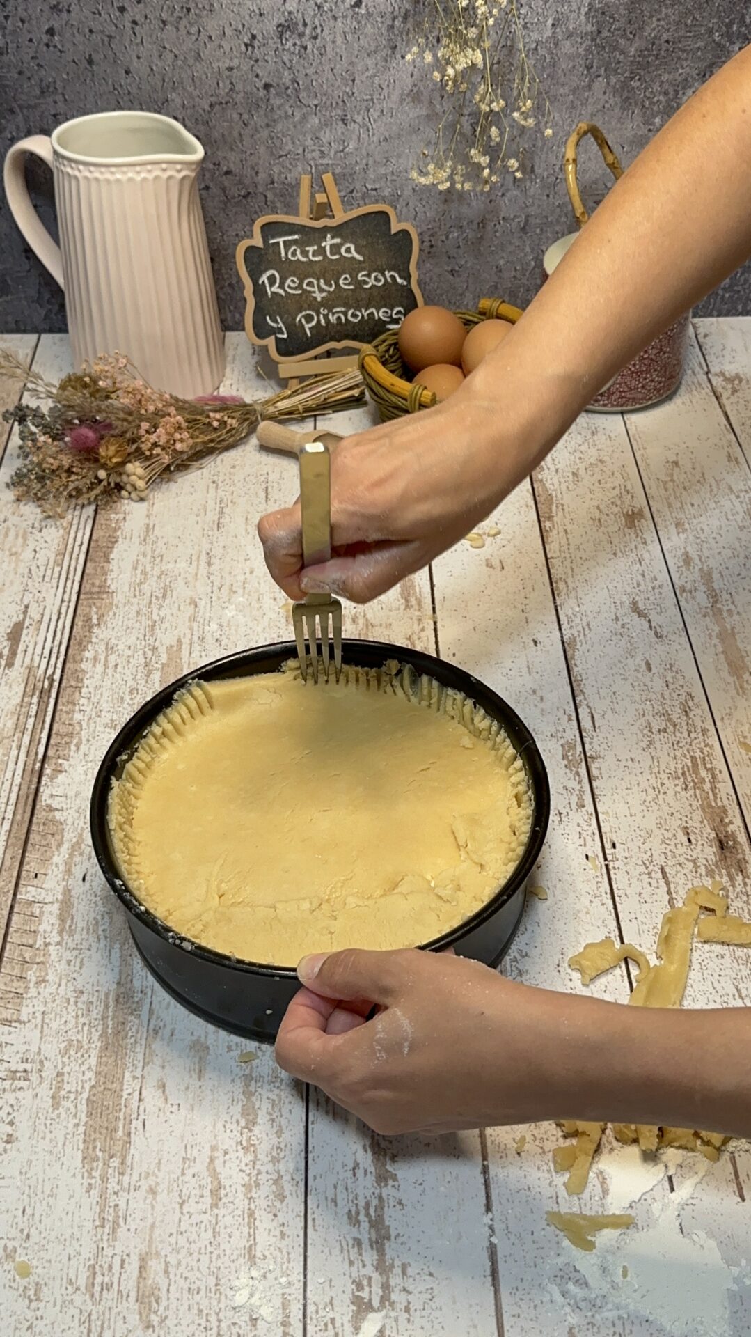 Cortamos los bordes y sellamos con un tenedor