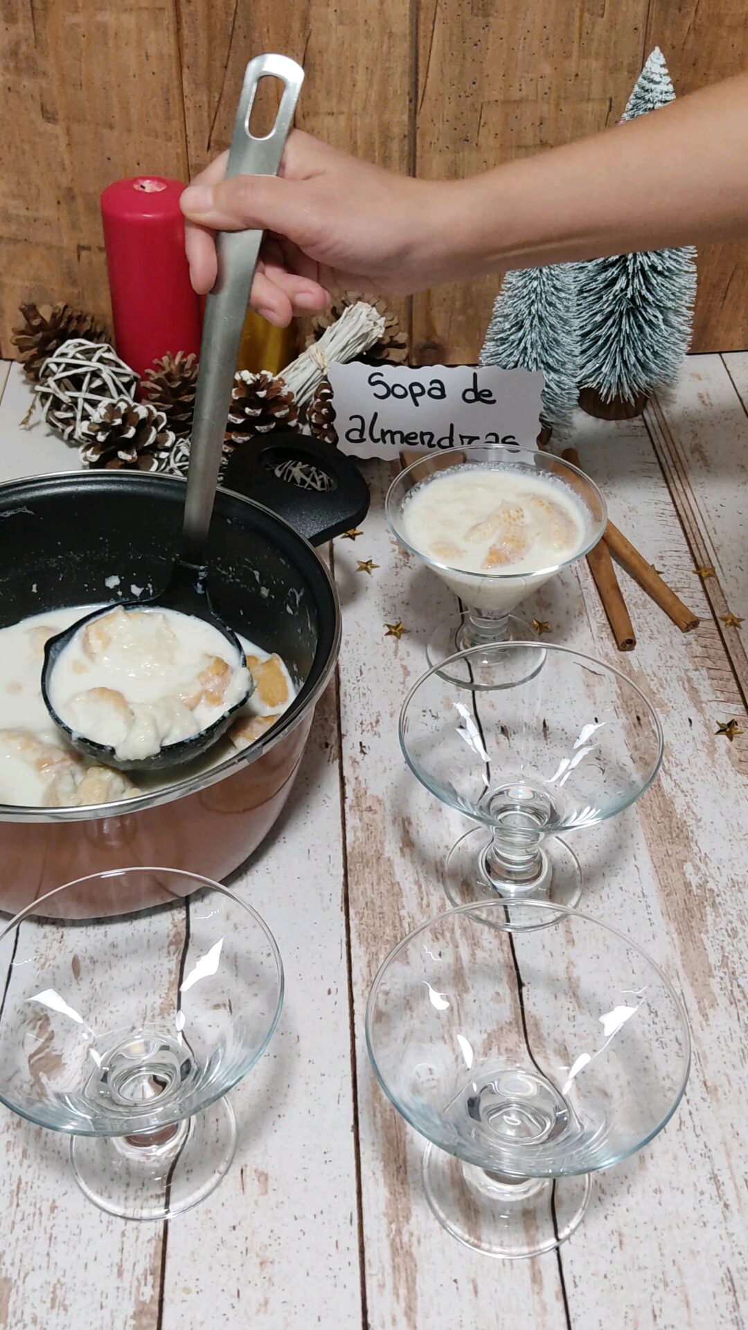 Servimos la sopa de almendras