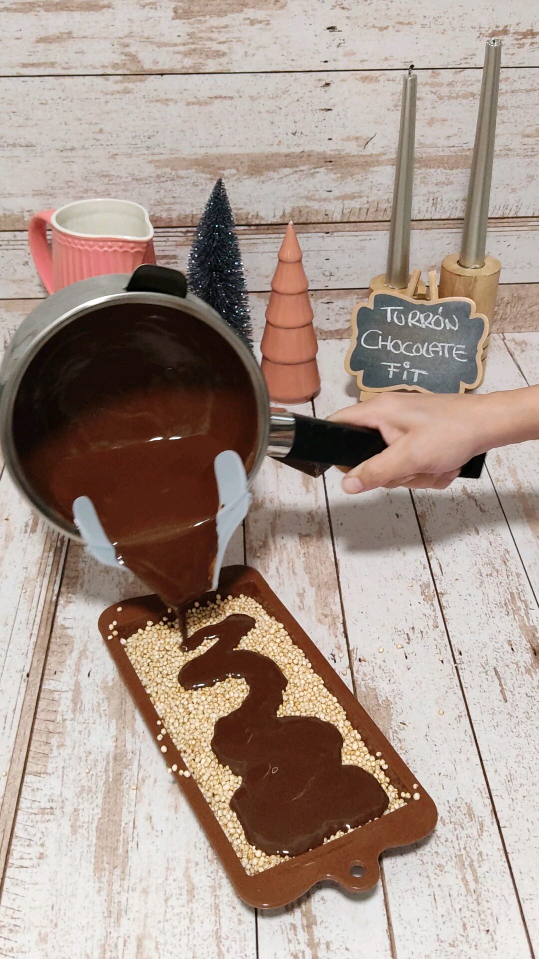 Rematamos con otra capa de chocolate fundido