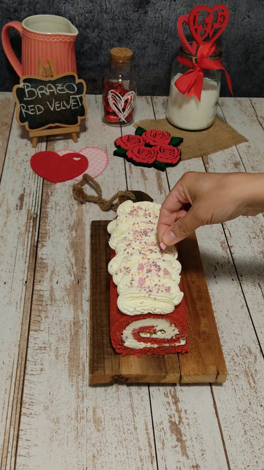 Decoramos con sprinkles para darle colorido