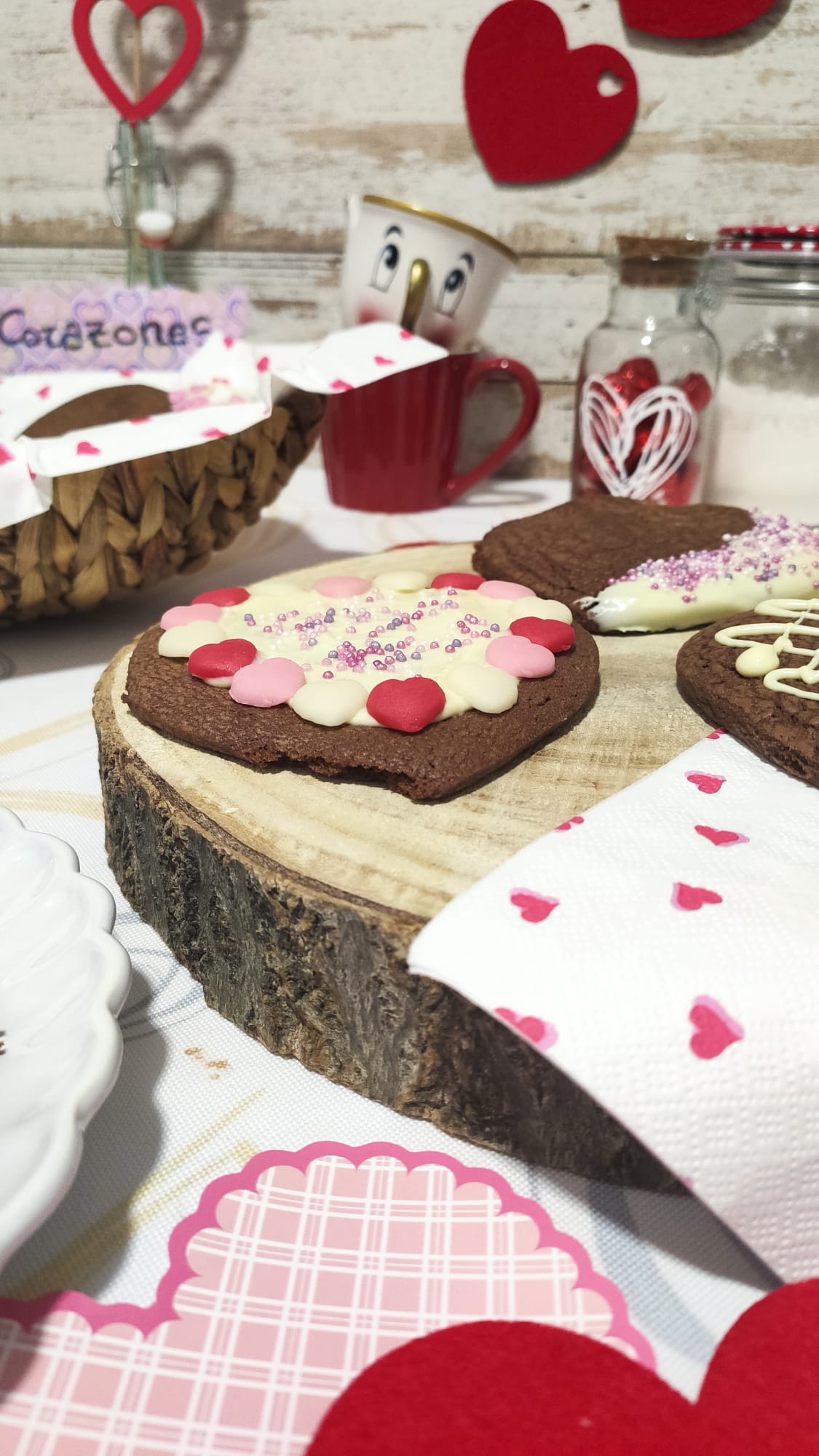 Prueba nuestras increíbles cookies corazón de chocolate