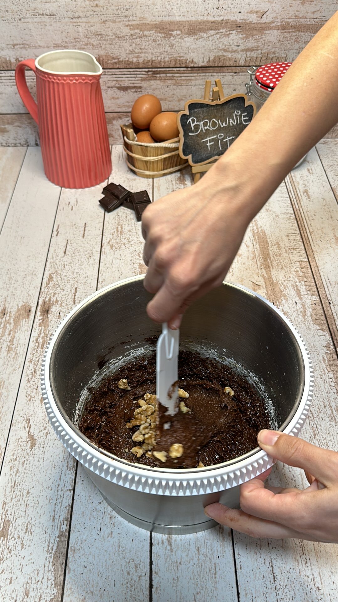 Incorporamos las nueces y mezclamos