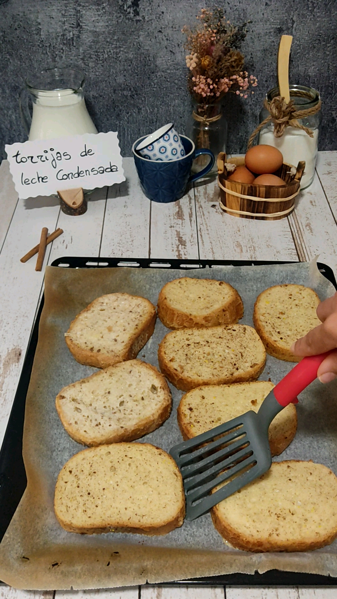 Imagen 18 Horneamos las torrijas de leche condensada por un lado