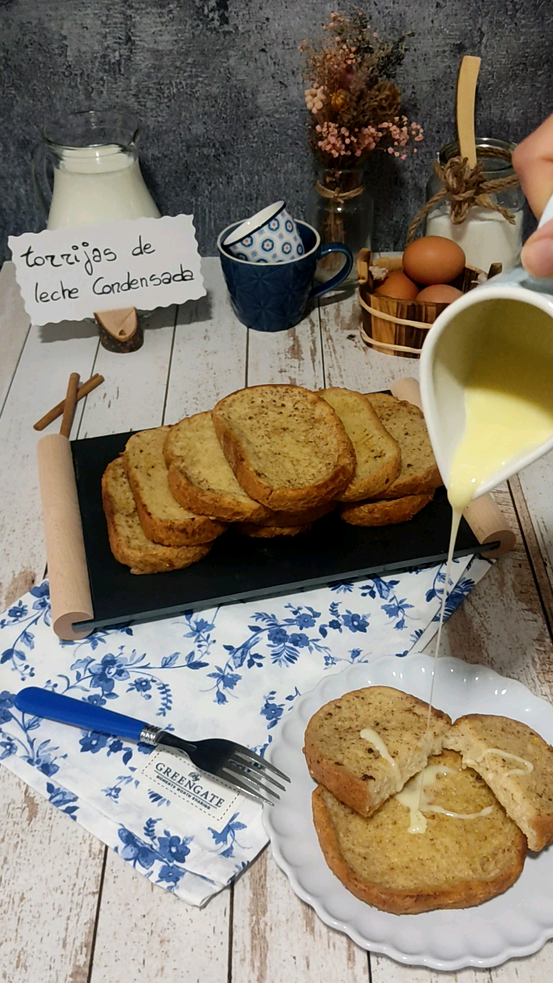 Imagen 21 Endulzamos las torrijas con un poco más de leche condensada