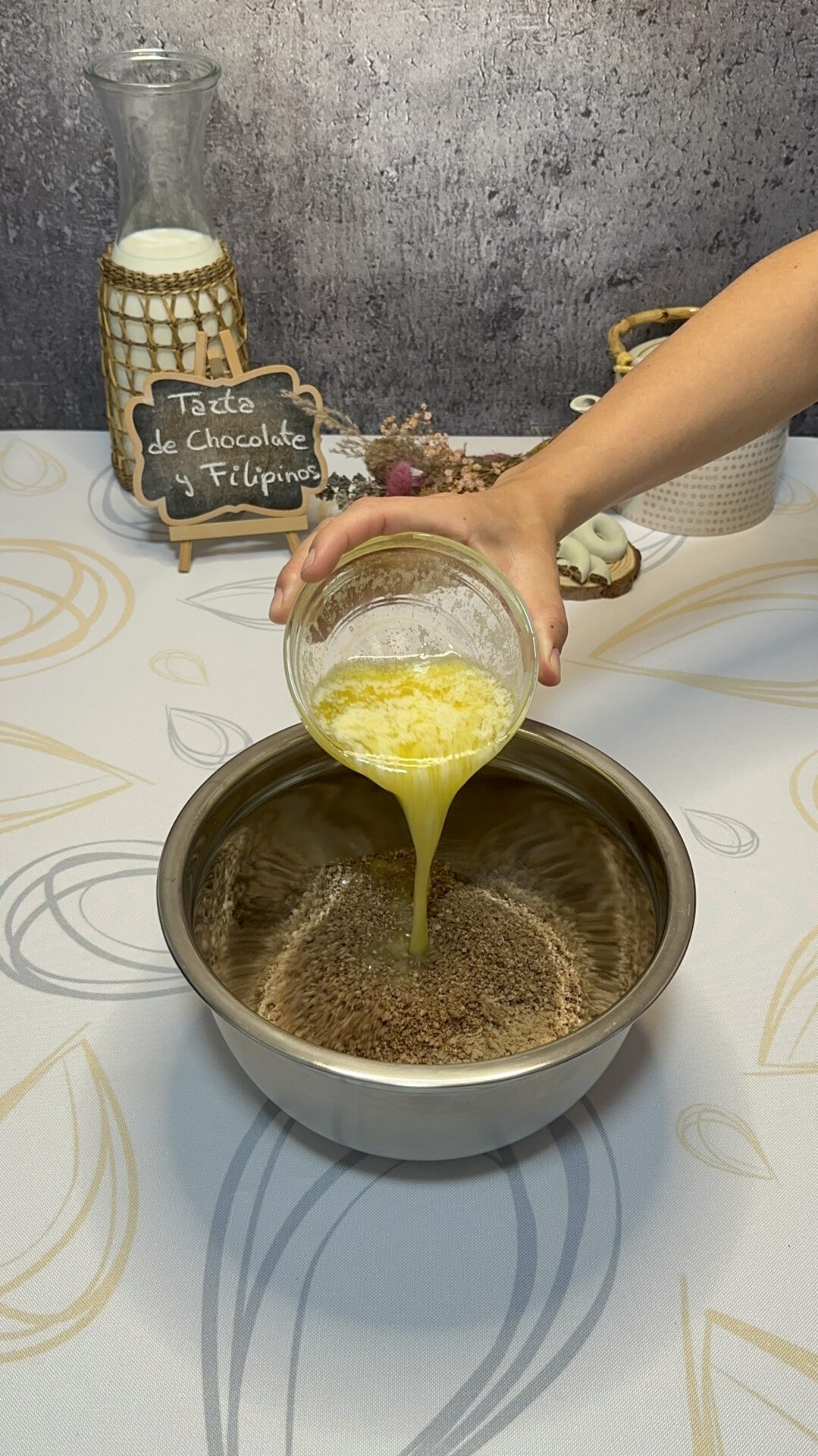 Añadimos la mantequilla fundida