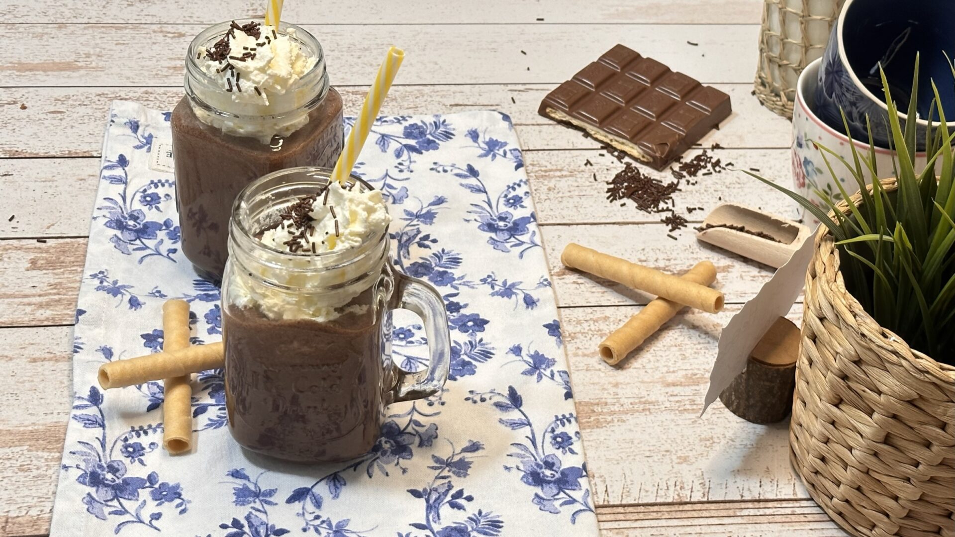 Imagen 17 Disfruta de nuestro increíble batido de helado de chocolate