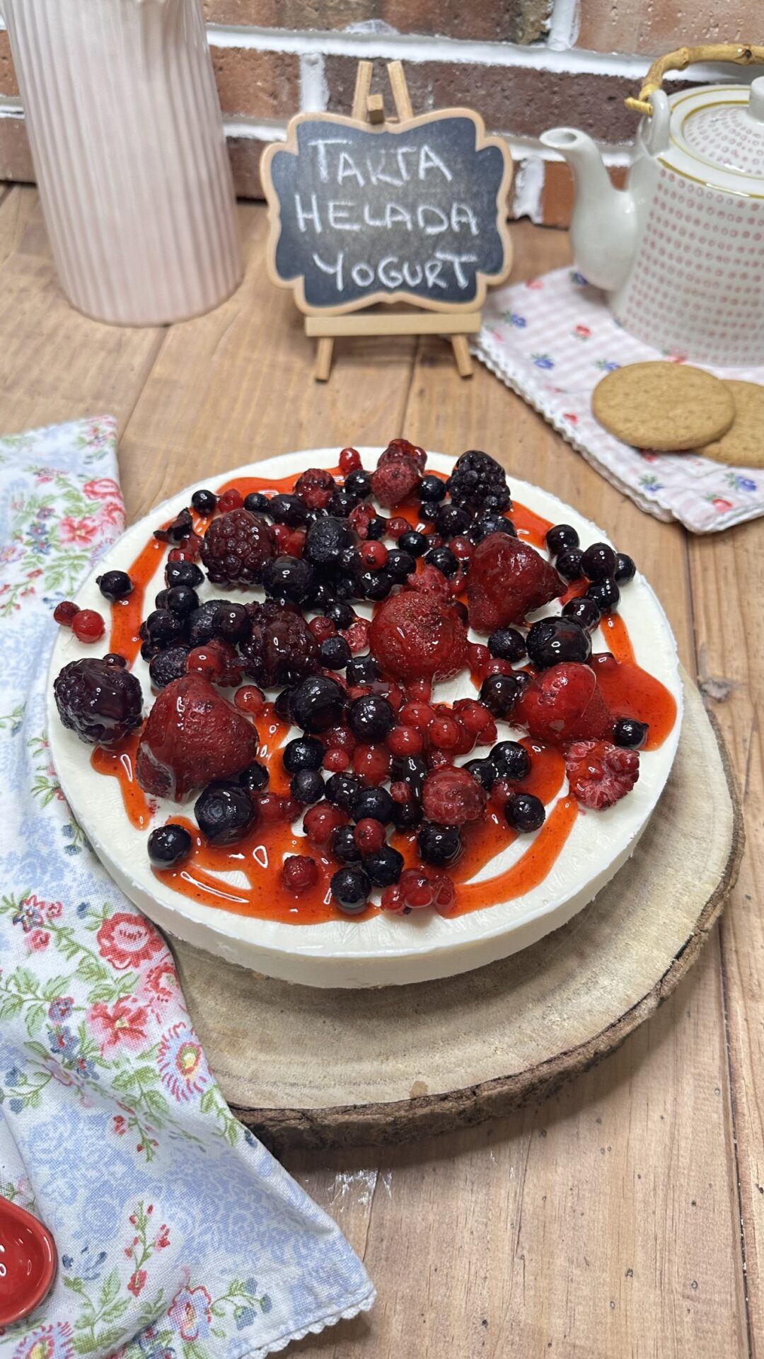Deliciosa y fresquísima tarta helada de yogurt