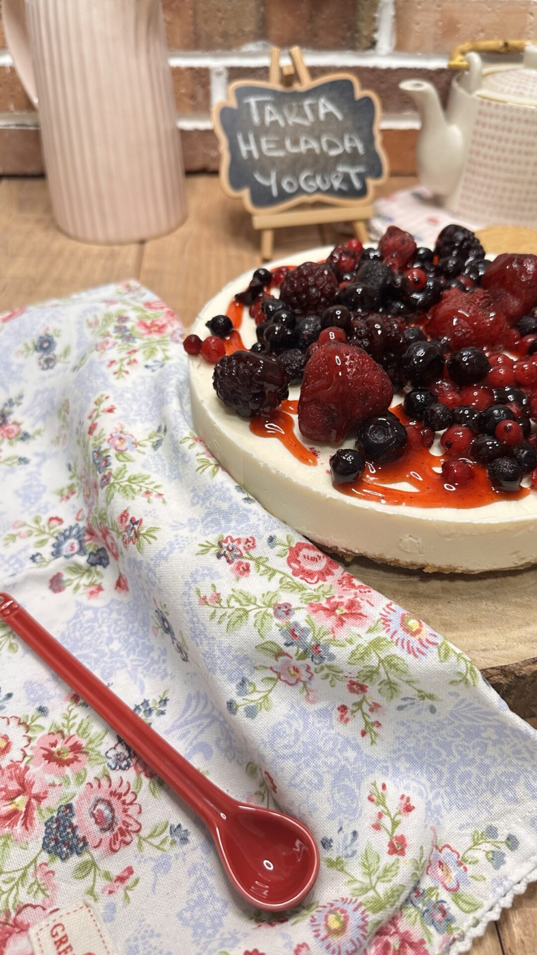 Atrévete con nuestra deliciosa tarta helada de yogurt