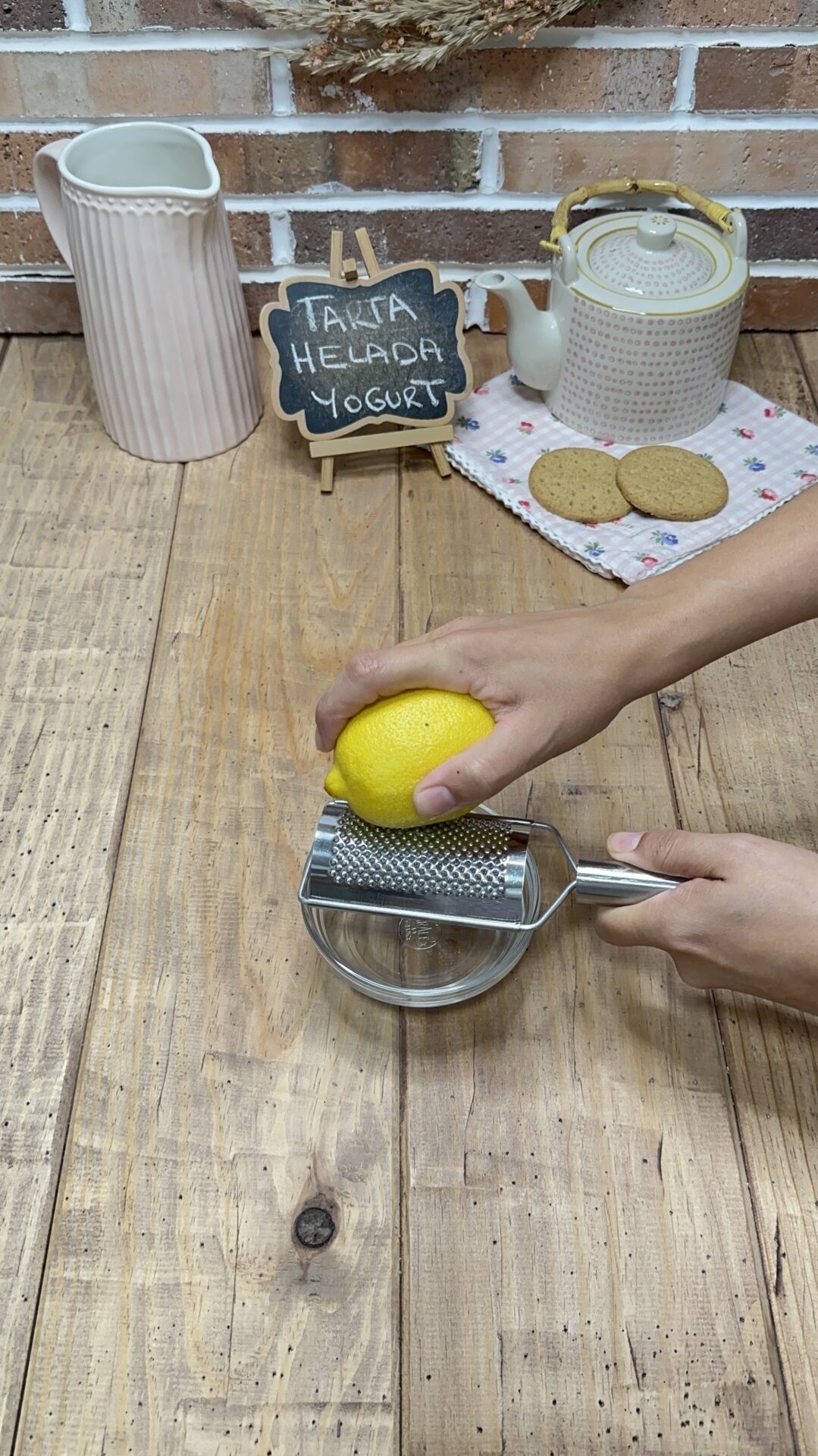 Obtenemos la ralladura de un limón