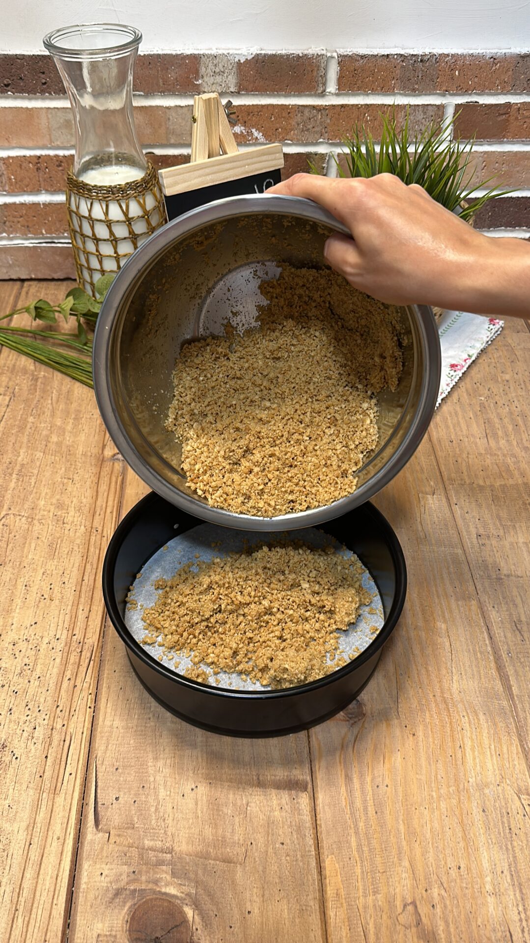 Llevamos la mezcla al molde de nuestra cheesecake