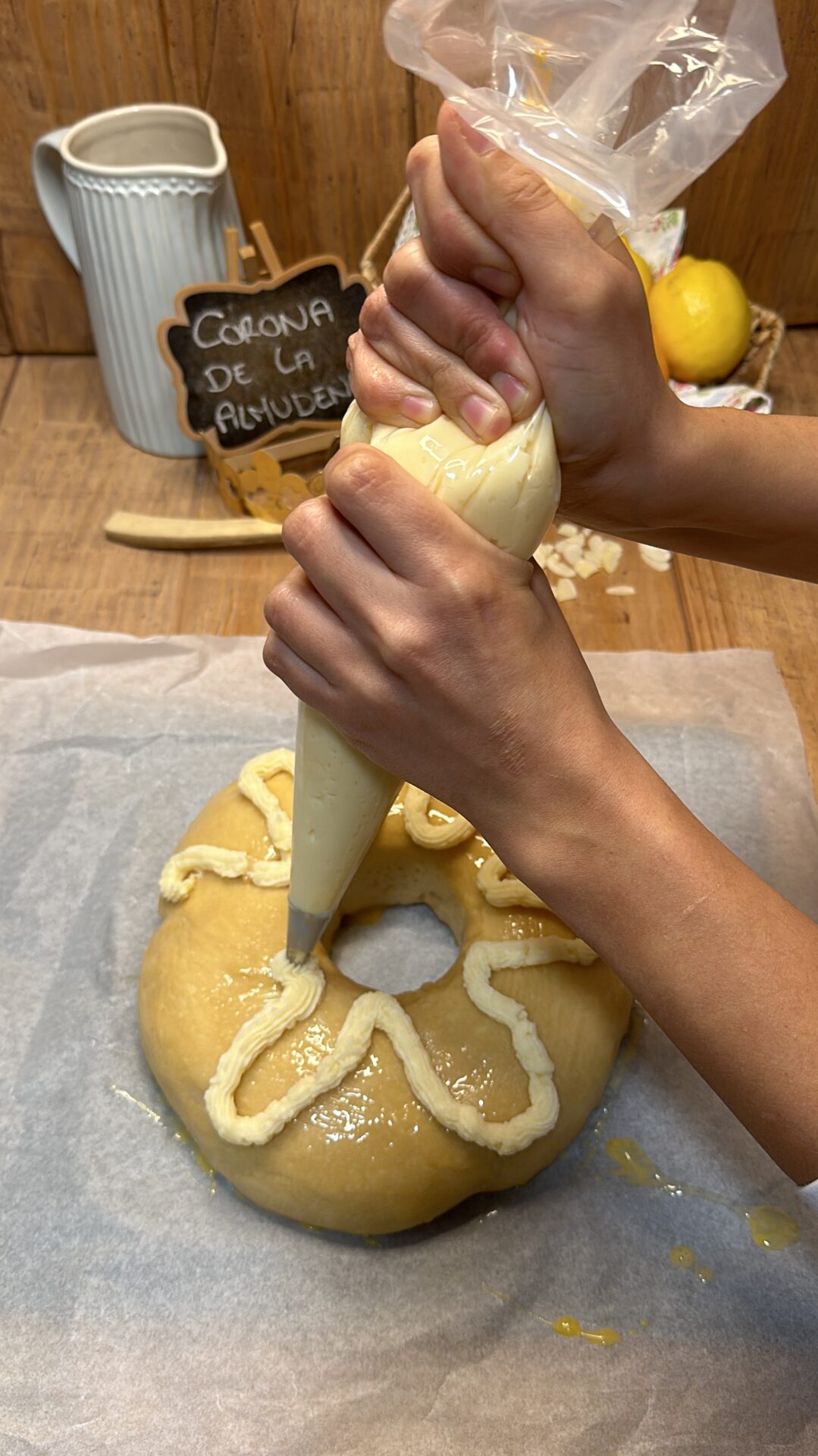 Decoramos con crema pastelera