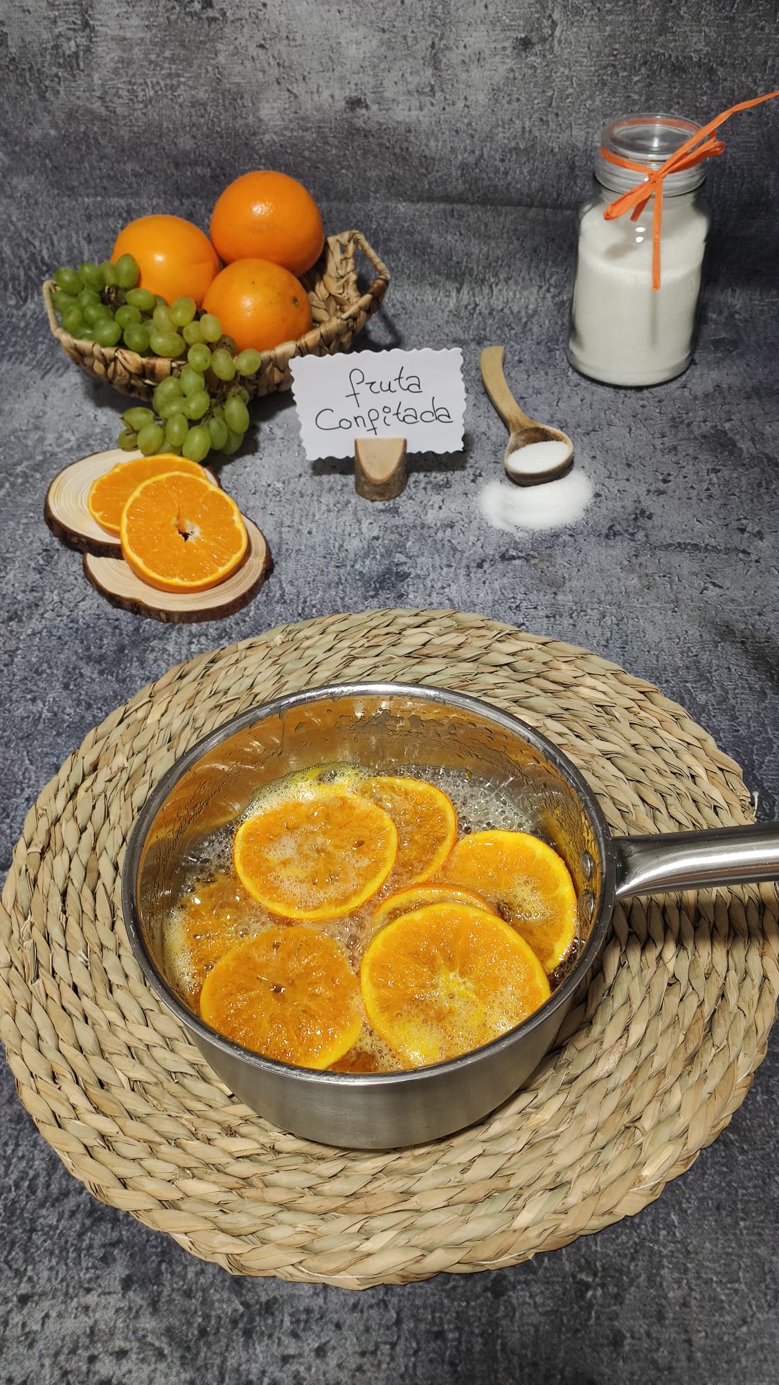 Introducimos las naranjas cocidas y seguimos cociendo 30 minutos más